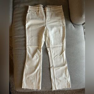 Calvin Klein White Cropped Ankle Skinny Jean